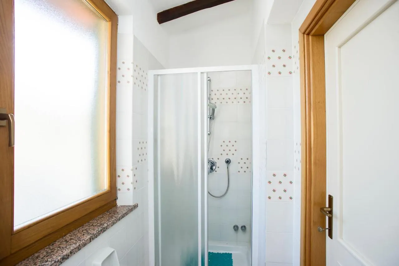 Apartment Appartamento In Via Del Mare A Procchio Procchio